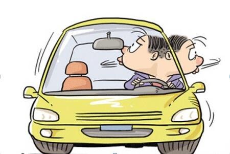 開車抽煙扣分嗎，2018年開車抽煙如何處罰